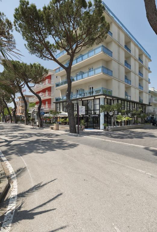Hotel Capitol Misano Adriatico Bagian luar foto